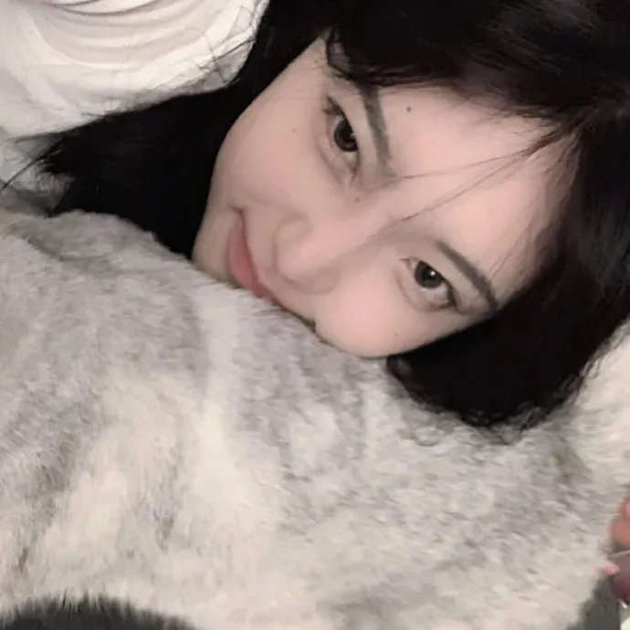 独自夜归的女孩